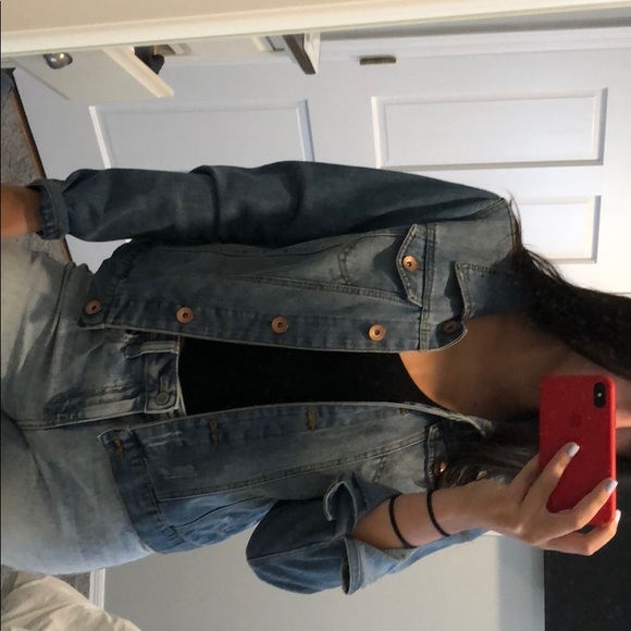 Jean jacket - Picture 1 of 3